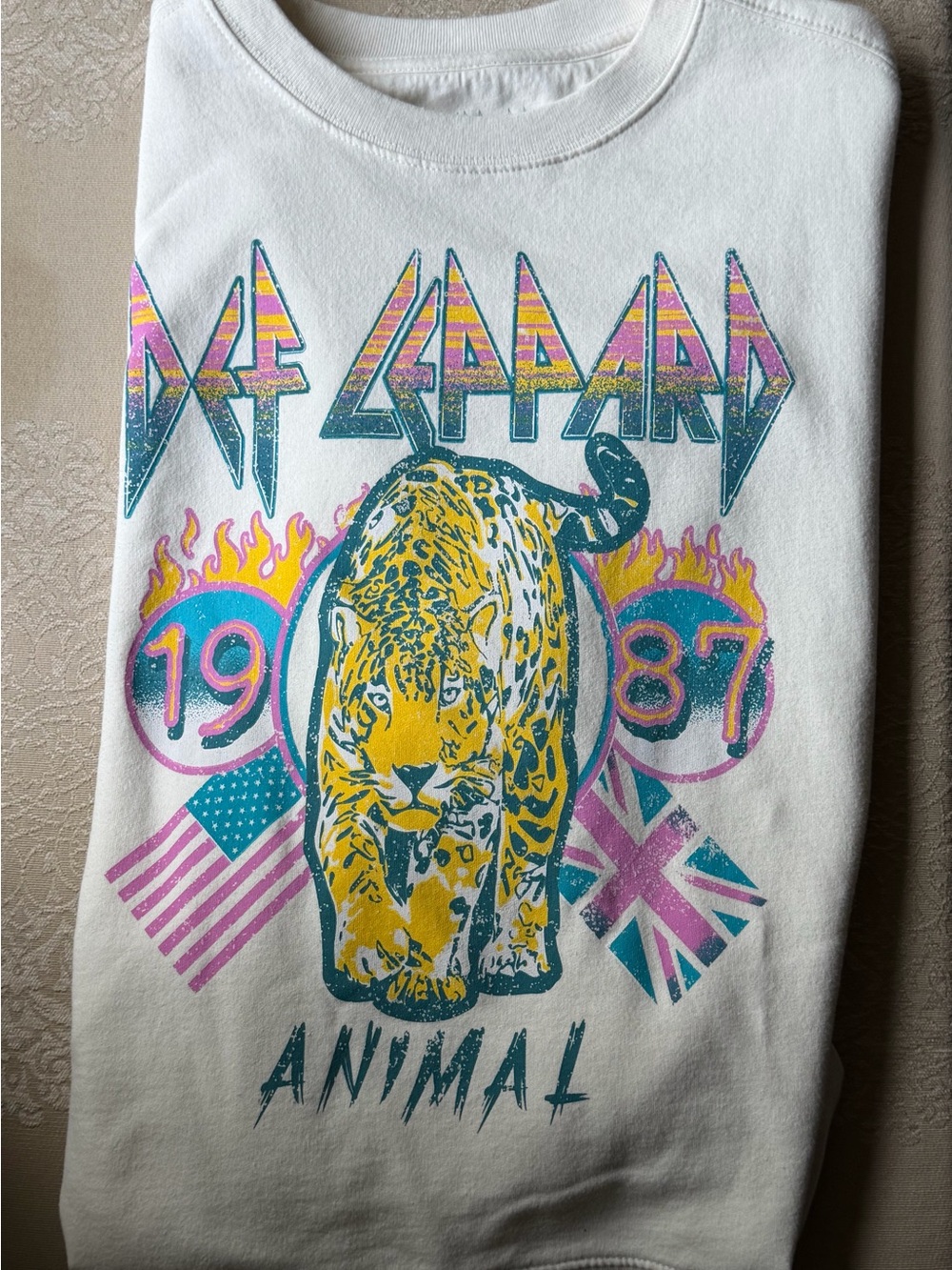 Def Leppard White 'Animal 1987' Graphic Sweatshirt